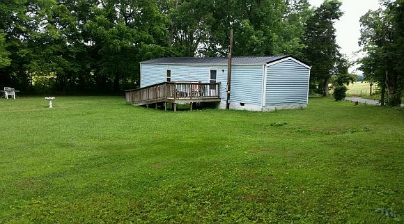 2nd image of 1767 Garrett Hill Rd