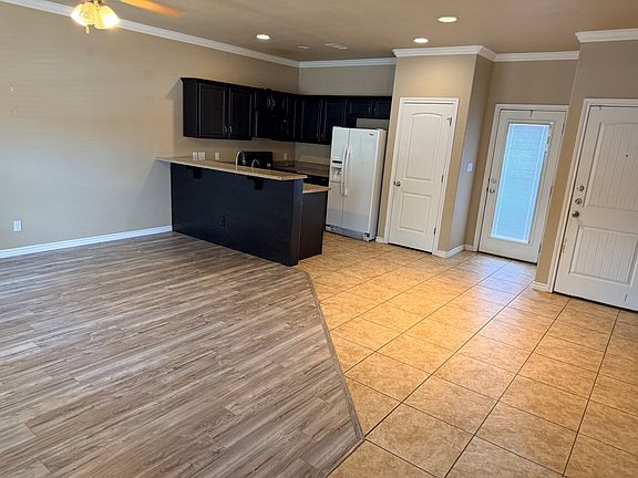 4th image of 7230 Barksdale Ln