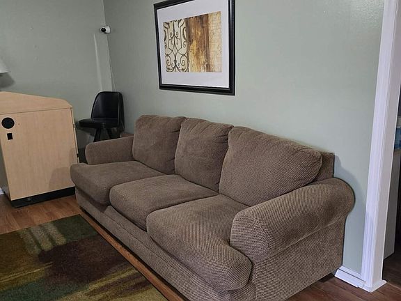 2nd image of 203 Oldwell Drive