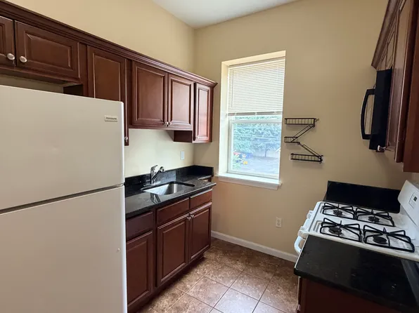 57 Hotchkiss St, New Haven, CT