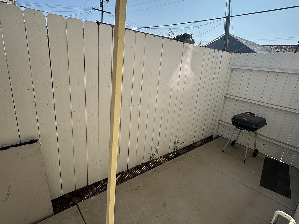 1st image of 2701 Earle Ave #B