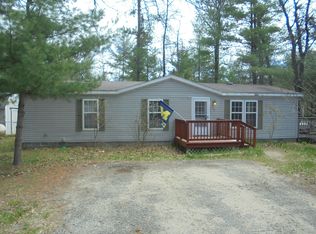 102 Northland Dr, Prudenville, MI 48651