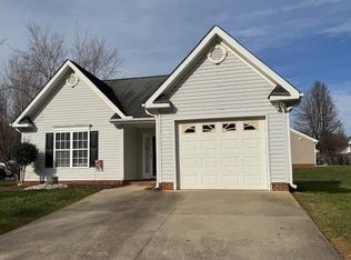 5925 Bluestem Cir, Greensboro, NC 27405