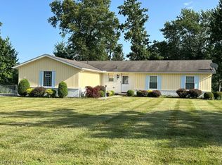 6121 Padua Dr N, North Royalton, OH 44133