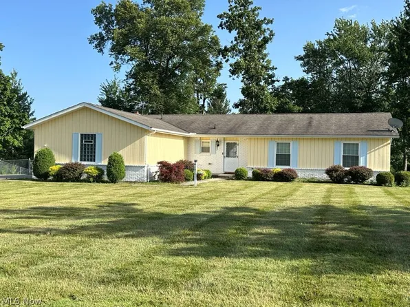 6121 Padua Dr N, North Royalton, OH 44133