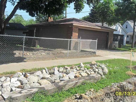 3rd image of 21706 Logue Ave