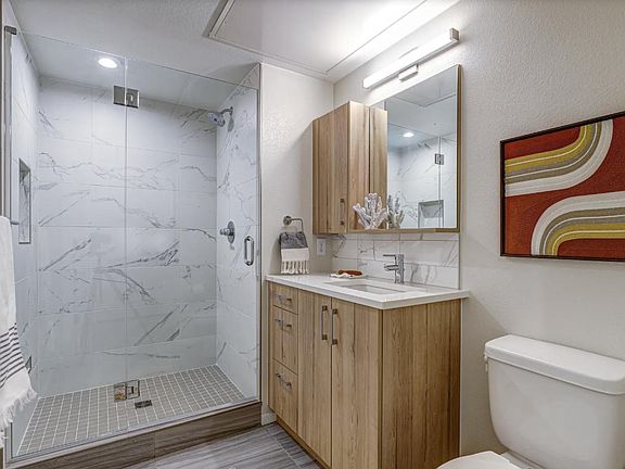 5th image of 2047 S Columbine St #411
