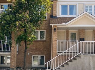 1639 Locksley Ln #11, Ottawa, ON K1J1B6