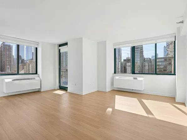 75 West End Avenue image 1 of 30
