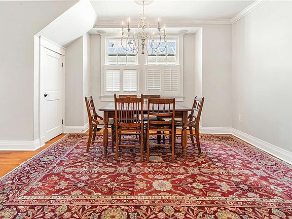 4th image of 5607 Woodlawn Pl