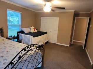 26688 Waterview Dr, Warsaw, MO 65355