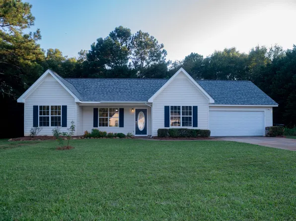 141 Carriage Trce, Barnesville, GA 30204