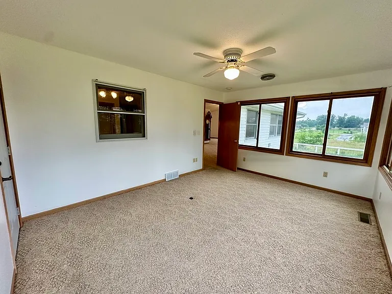 3610 Alburnett Rd — Photo 5