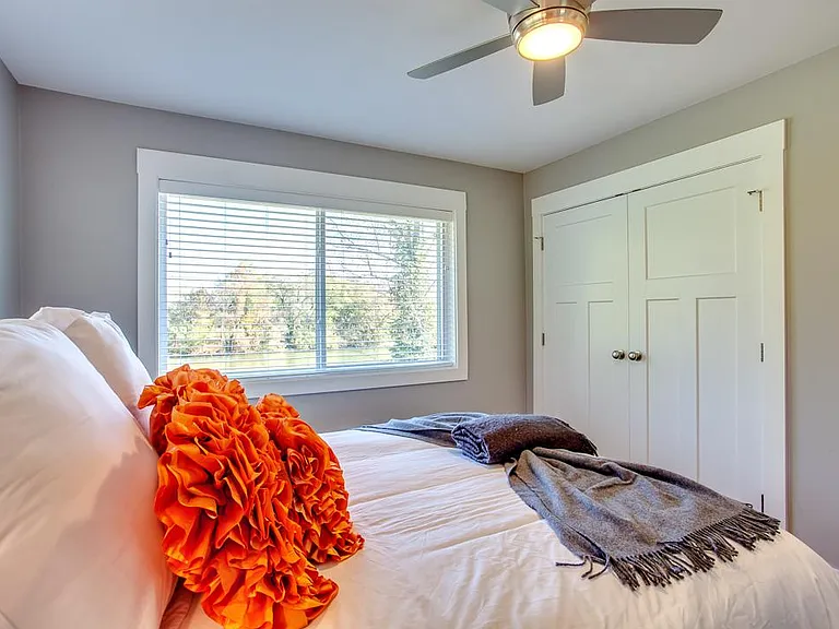 1518 Cliffside Ln — Photo 27