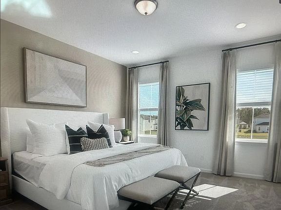 2nd image of 54 Thurnham Lane St #1