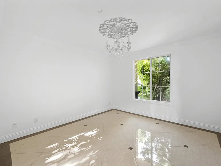 7370 Chantilly Ln — Photo 17