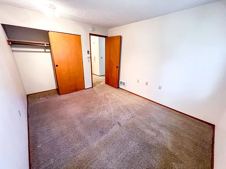 Twin Cedars Apartments — Photo 7