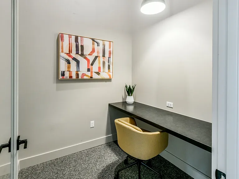 Grays Creek Apartments — Photo 25
