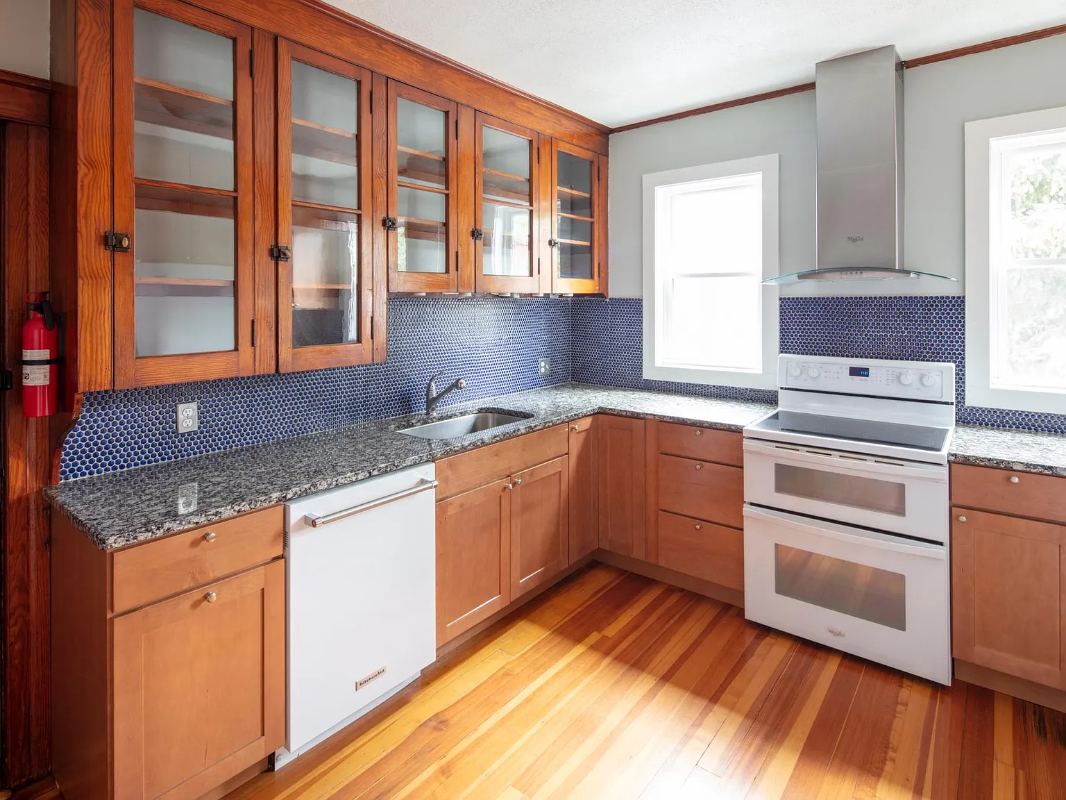 2 bed, 1200 sqft, $2,550 — Photo 3