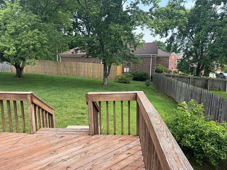 7033 Northridge Dr — Photo 25
