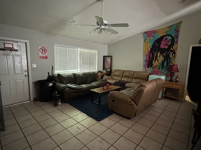 720 W Brevard St — Photo 3