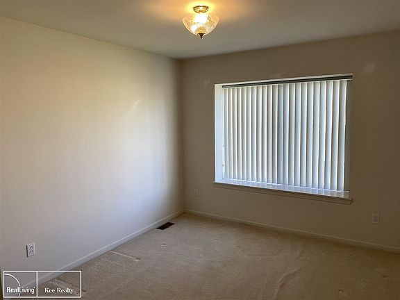 5th image of 53066 Barberry Cir #20