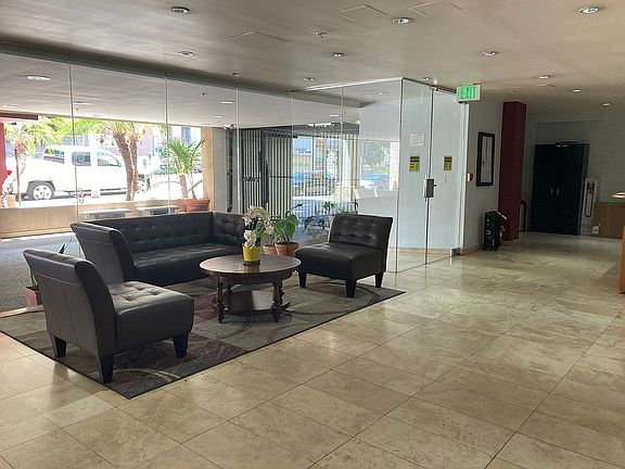 2nd image of 625 S Berendo St APT 503