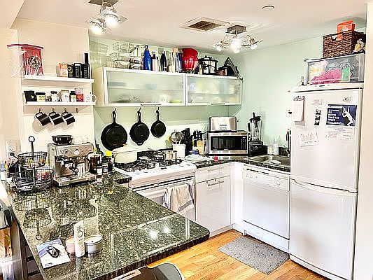 1st image of 19 Clinton St APT 304