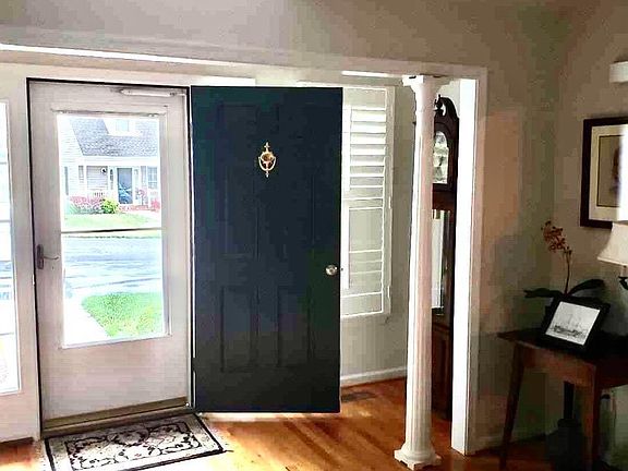 3rd image of 27 Underwood Ln