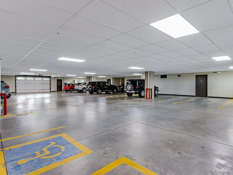 712 Centre Ave #203 — Photo 37