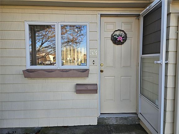 2nd image of 53 Sweet Meadow Dr