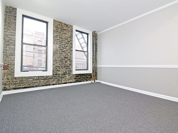 5th image of 2818 38th Ave APT 5