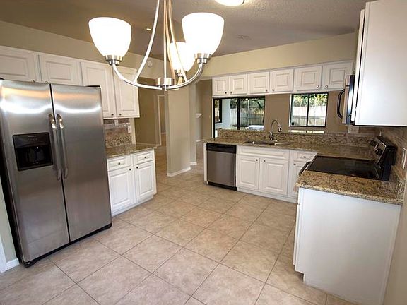 5th image of 1501 Weaver Dr