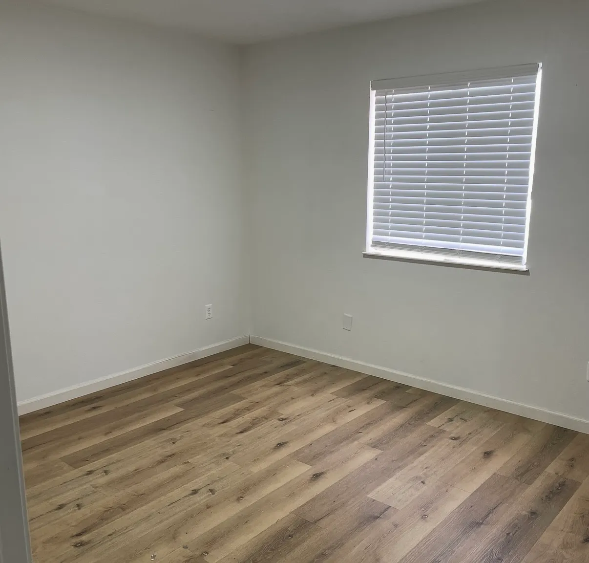 2 bed, 700 sqft, $725 — Photo 4