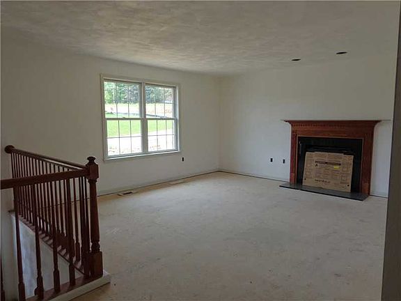 3rd image of 35 Lee Ann Ct Lot 5