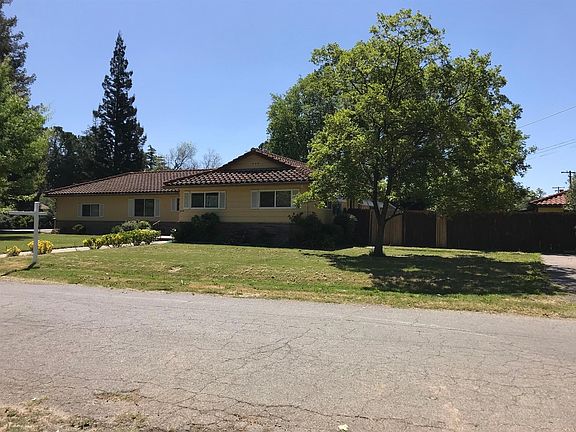 3rd image of 3520 Oak Dell Ave