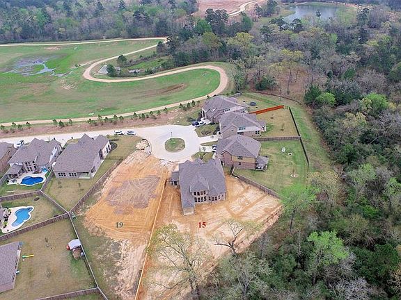 5th image of 19 Springtime Creek Dr