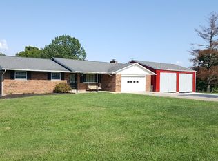 5192 Country Hills Dr, Aurora, IN 47001