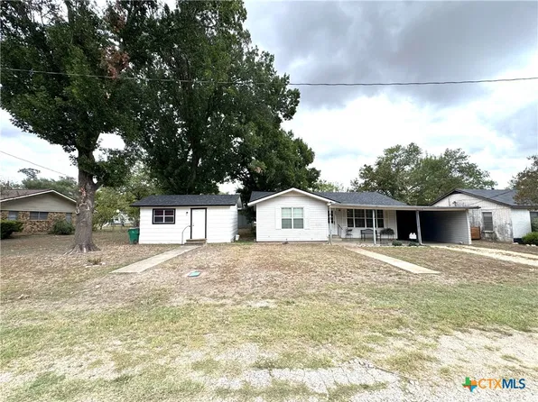207 W Farish Ave, Rosebud, TX 76570