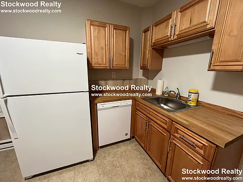 274 E Cottage St #1 Photo 1