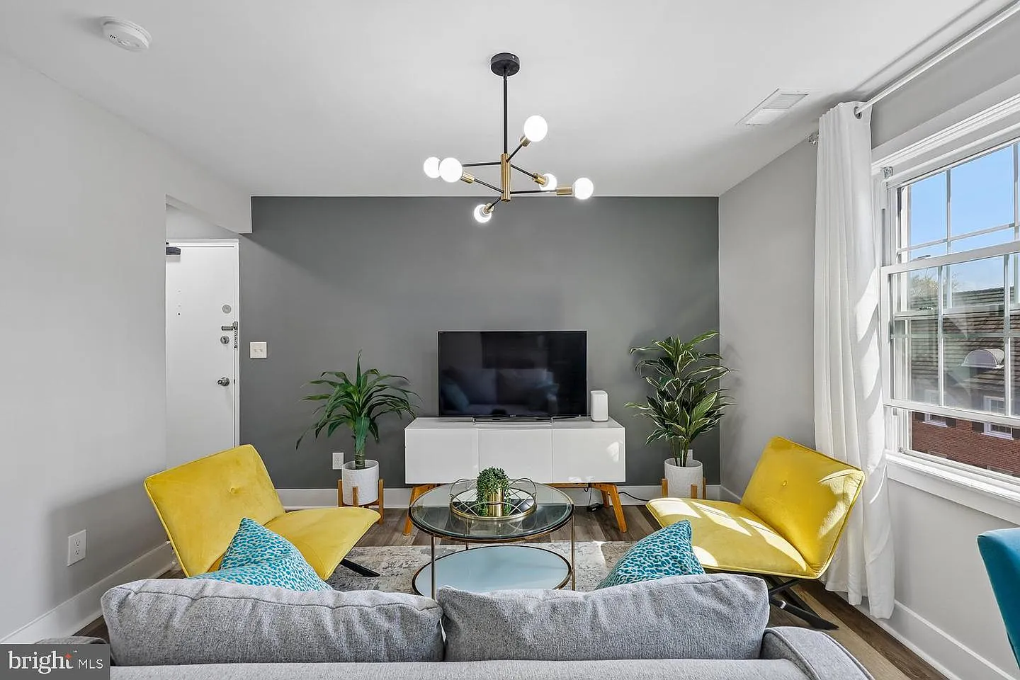 2 bed, 620 sqft, $1,700 — Photo 4