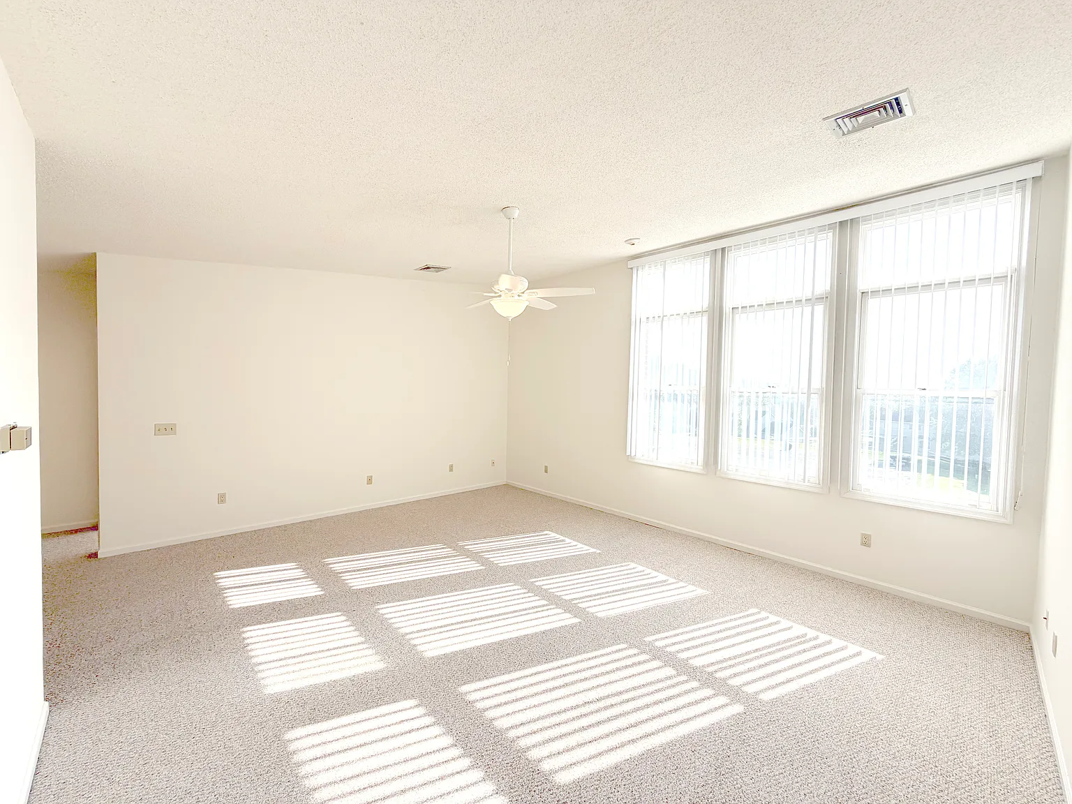 2 bed, $1,835 — Photo 2