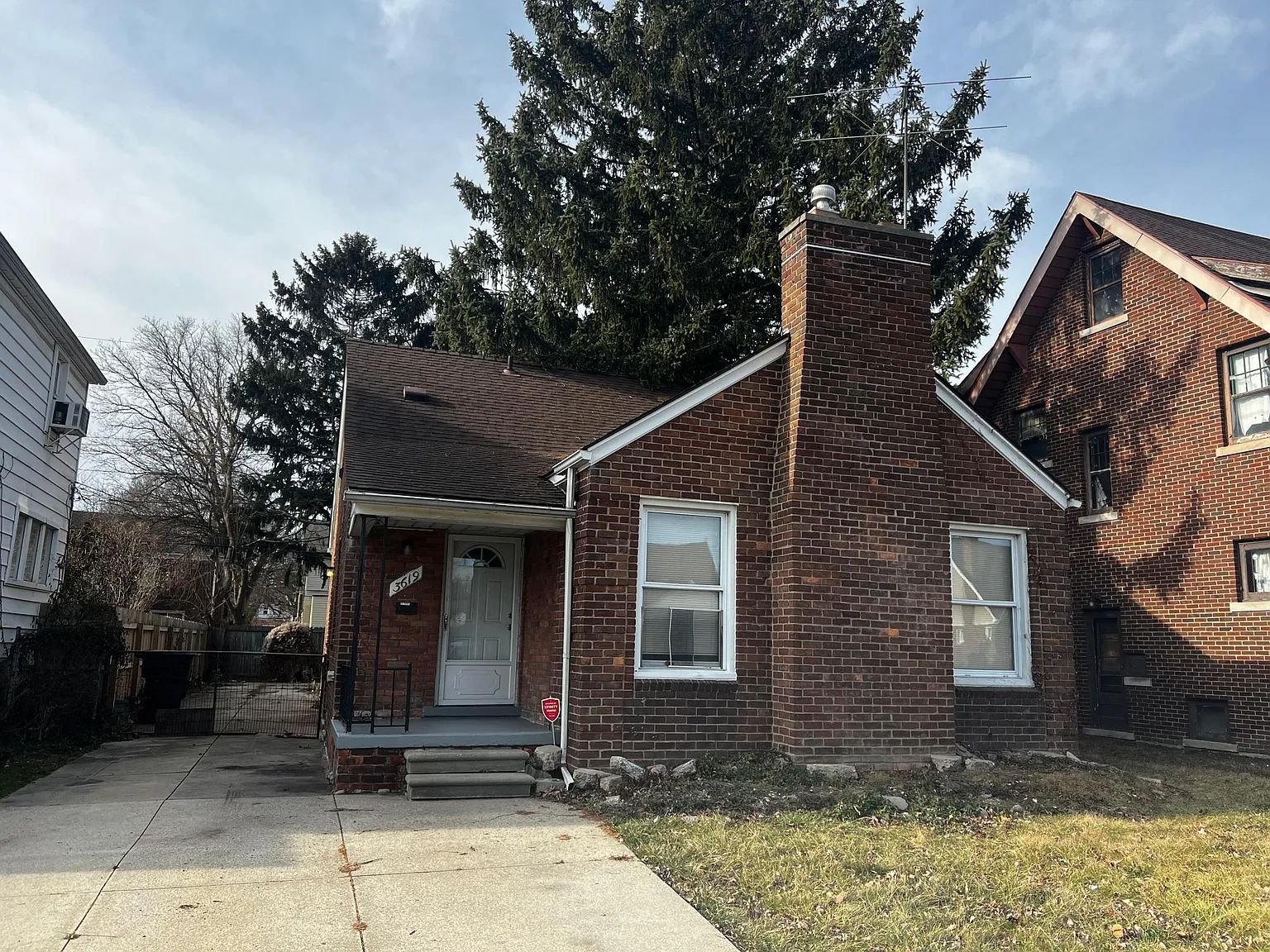 3619 Haverhill St photo 1