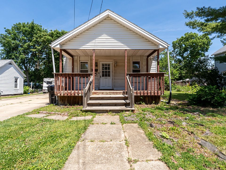1st image of 306 E Sycamore St