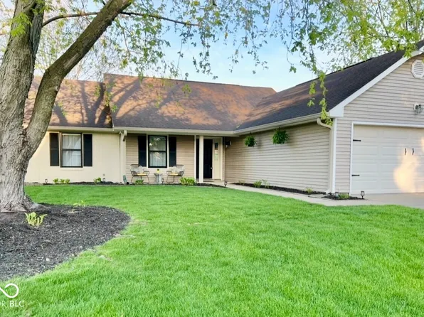 12005 Hardwick Dr, Fishers, IN 46038