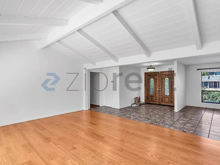 617 Hove Ct — Photo 15