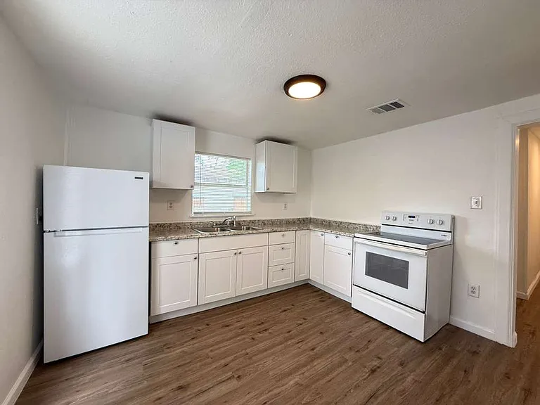 2311 Potosi St — Photo 5