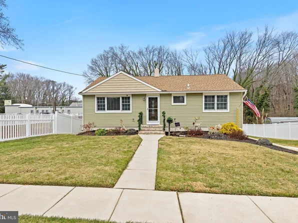 731 Candidus Ave, Woodbury Heights, NJ 08097