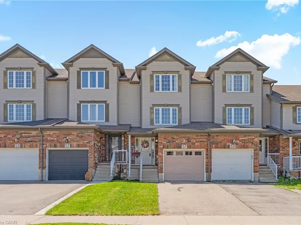 27 Madeleine St, Kitchener, ON N2R 1V5