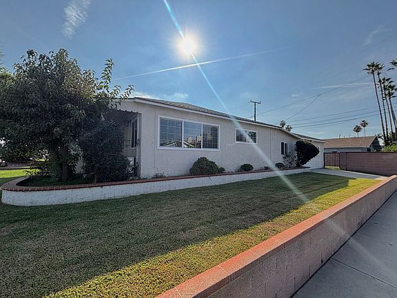 4th image of 15203 Graystone Ave